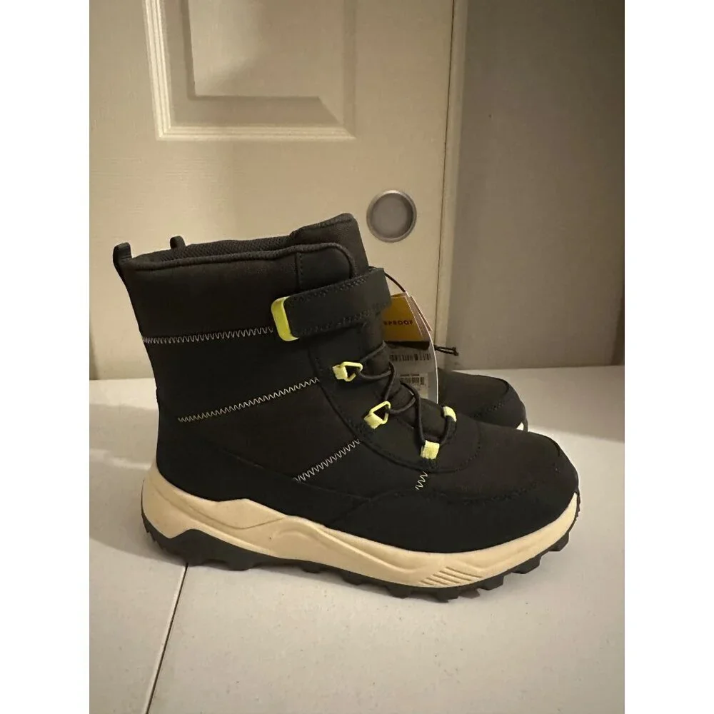Cat &  Jack Big Kids Noah Waterproof Winter Boots Blue size 5 NWT
